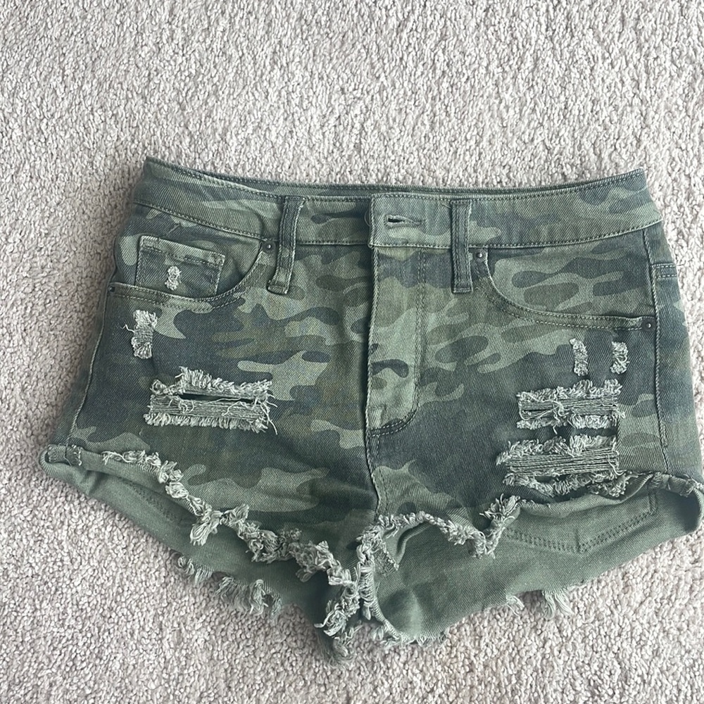 Mossimo camo jean shorts - size 0